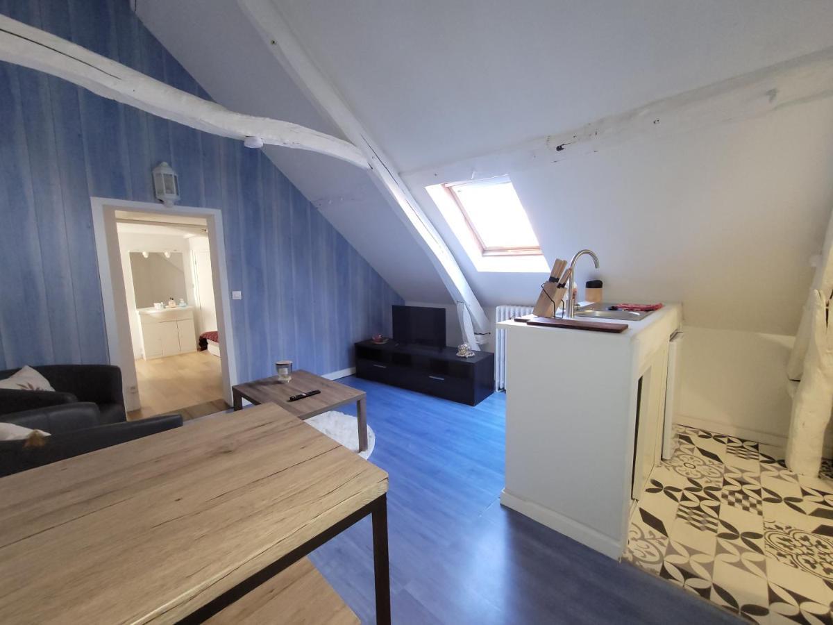 Logement 2 Pieces Au Relais Normand Cormeilles  エクステリア 写真